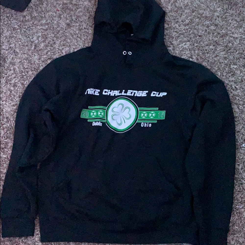 Women’s Small Soccer Sweatshirt